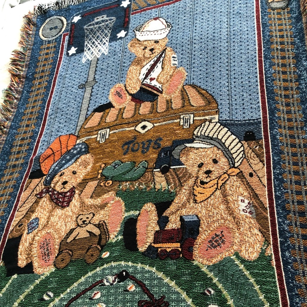 Boyd’s Bears Tapestry Throw,